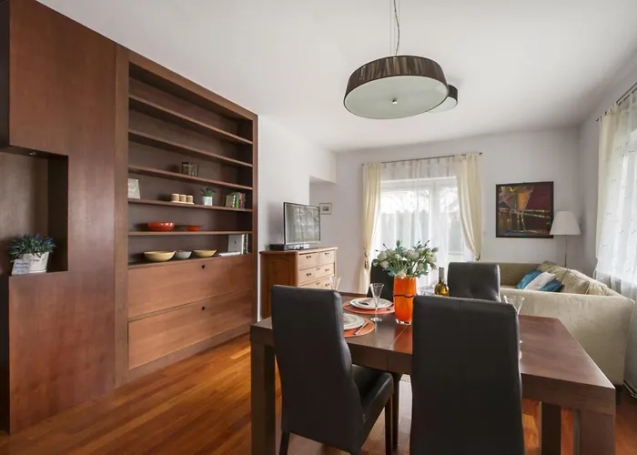 M&R Apartament Airport&Business Premium Marina Mokotow - Parking - Wifi - Netflix - Self Check-In, Terrace - Guarded Estate - Waw Chopin Airport