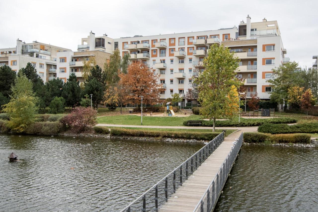 M&r Apartament: Premium Airport Retreat With Terrace * Warsaw