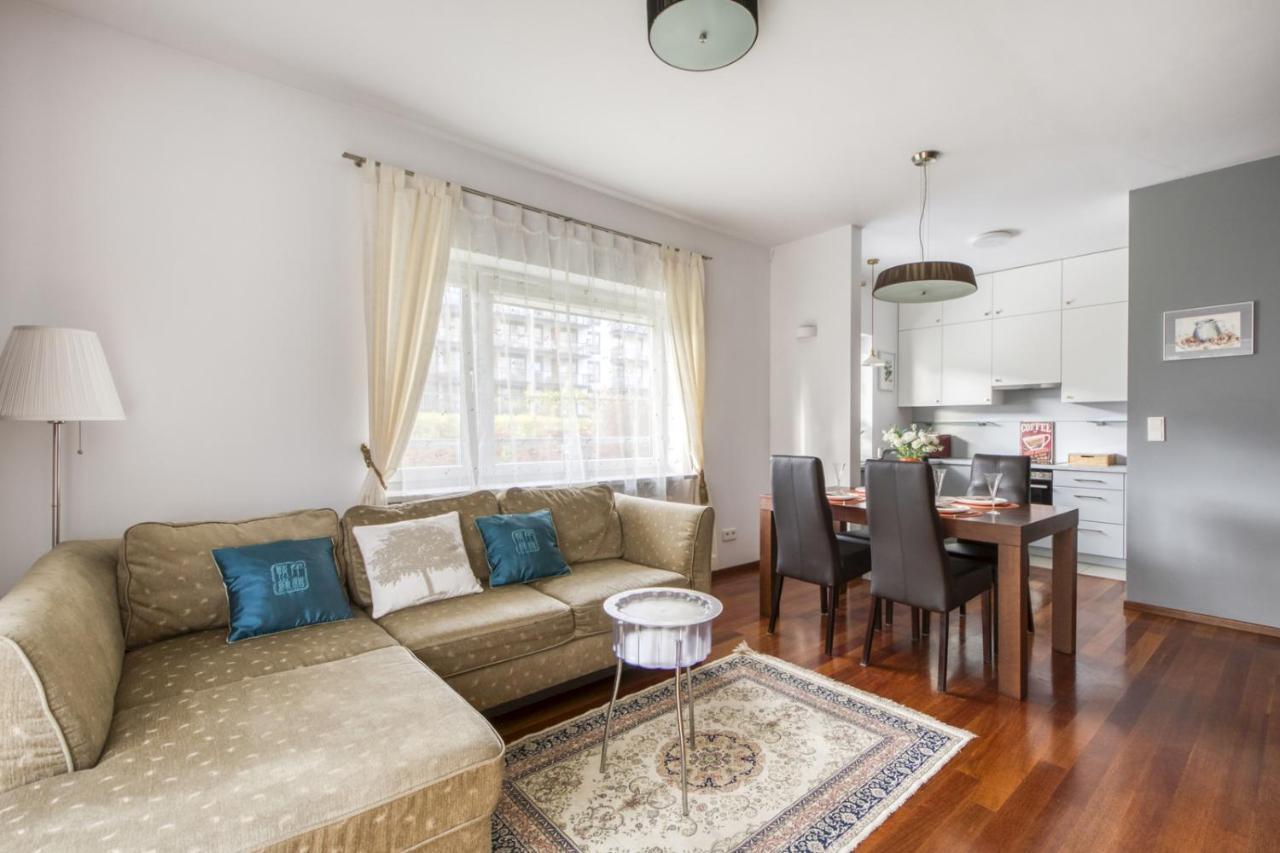 M&r Apartament: Premium Airport Retreat With Terrace * Warsaw